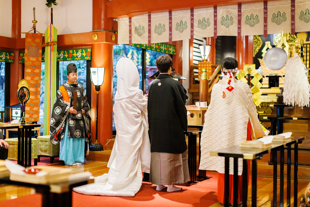 来宮神社での厳かな 神前式